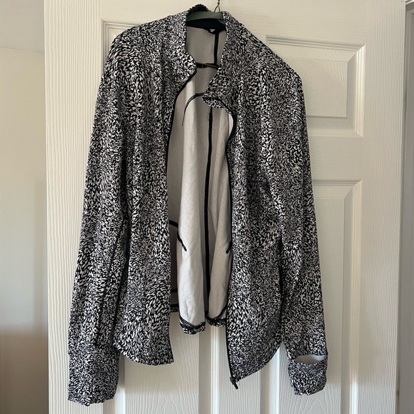 Lululemon Athletica Black and White Patterned Define Jacket Sz 16 VGUC - Picture 1 of 2